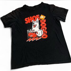 Nike Kids T-Shirt with Shoe Doggo Graphic‎ size large